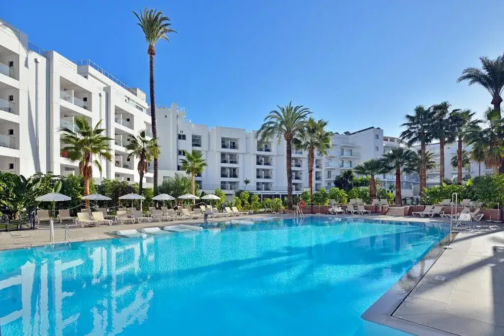 Sol Don Pedro: Luxusowy hotel w Torremolinos nad morzem