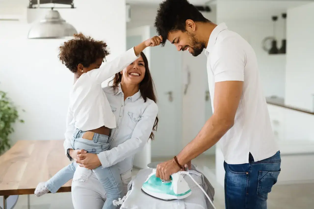 Dlaczego trzeba prasować ubranka niemowlaka dla ich komfortu i bezpieczeństwa