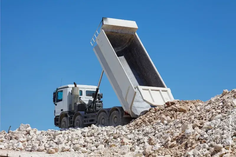 Gdzie szukać zleceń na koparkę? Sprawdź najlepsze miejsca i uniknij błędów!