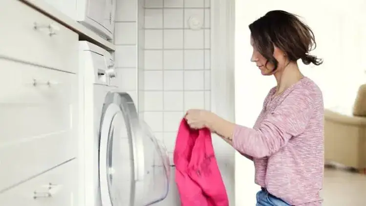 Jak skutecznie używać Vanish do białego, aby usunąć plamy?