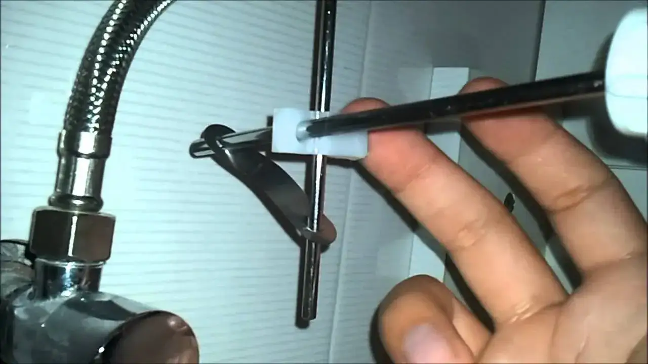 Jak działa korek automatyczny do zlewu? Zalety, montaż i praktyczne zastosowania