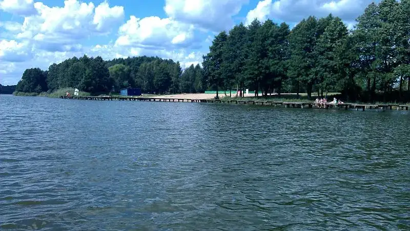 Jezioro Zaleskie w Złotowie - raj dla wędkarzy i miłośników wypoczynku