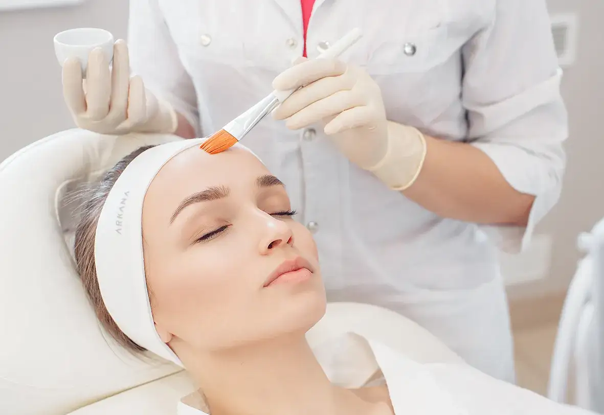 Zabieg z retinolem - skuteczna droga do młodszej skóry bez podrażnień