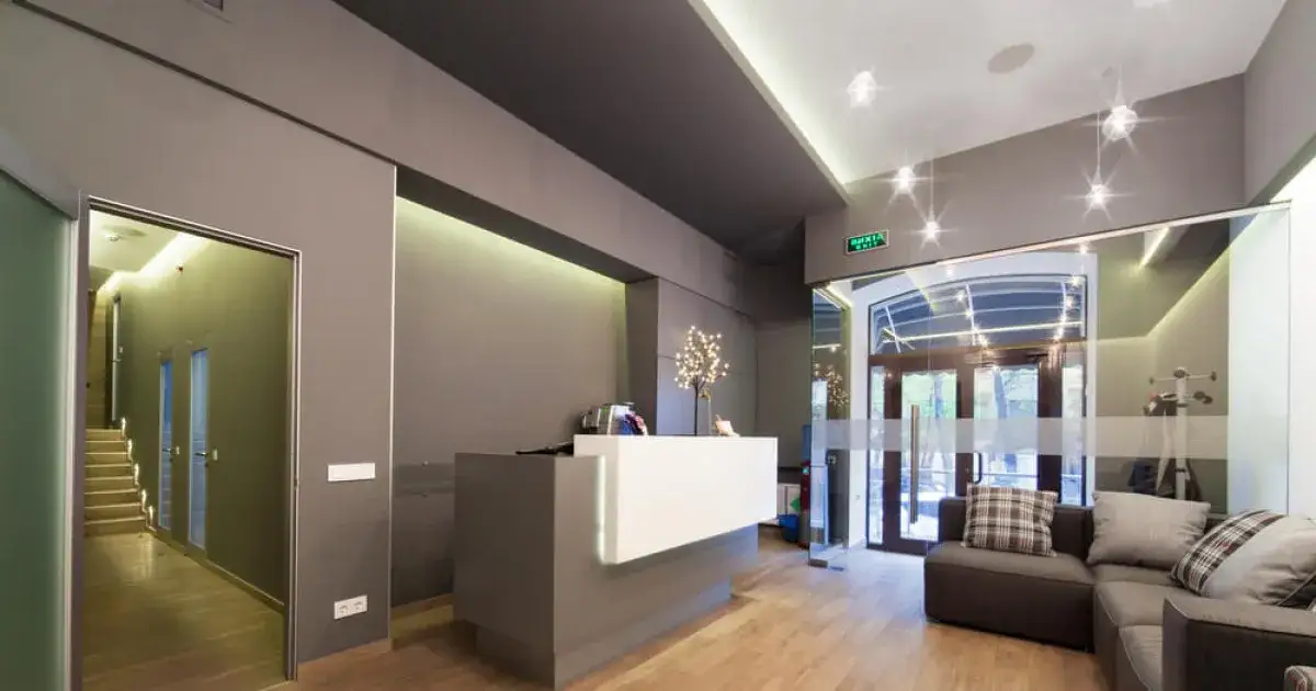 Co to jest lobby w hotelu i jakie pełni funkcje? Zaskakujące fakty