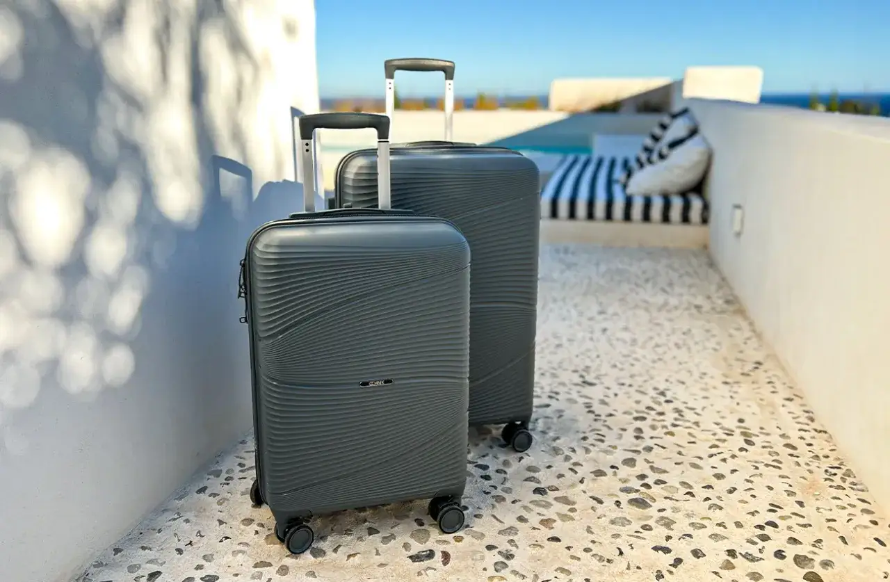 Walizka ABS czy polipropylen: który materiał wybierzesz na podróż?