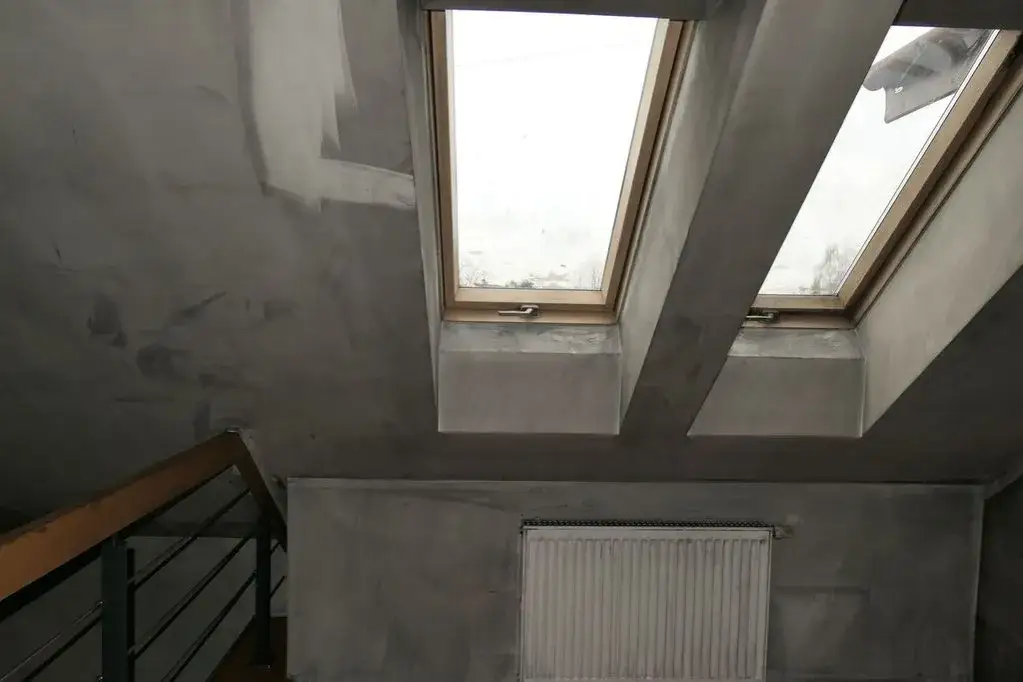 Dlaczego po pożarze nie warto samodzielnie zmywać sadzy?