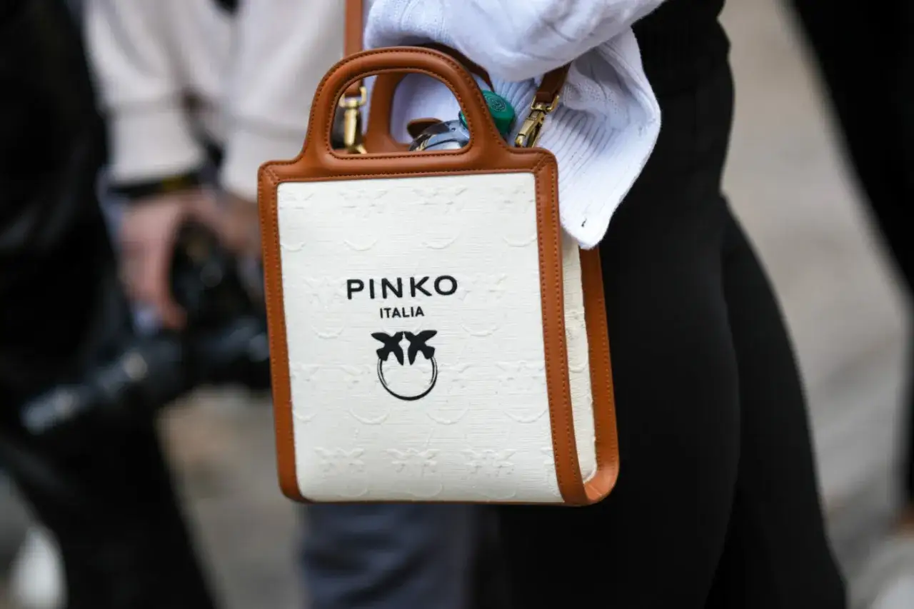 Pinko co to za firma? Poznaj historię i unikalny styl marki