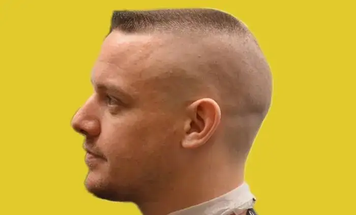 Jak zrobić perfekcyjną fryzurę na żołnierza: kompletny poradnik domowy