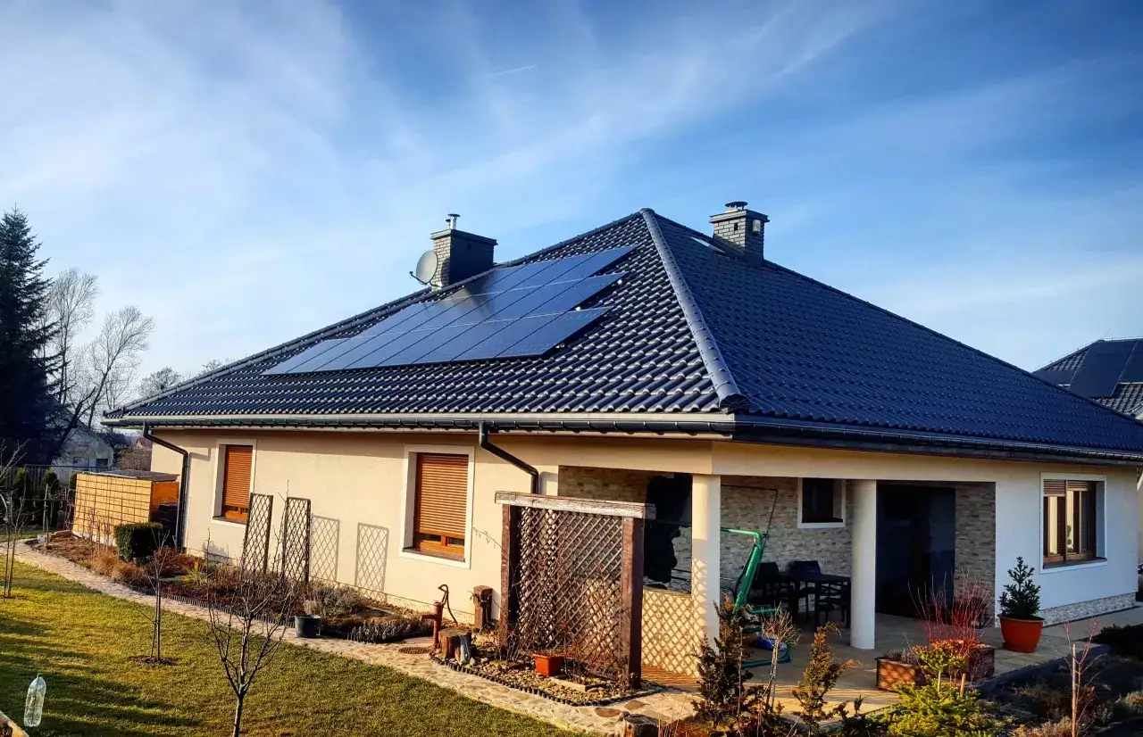 Ile energii wyprodukuje fotowoltaika 5 kW? Odkryj zaskakujące wyniki