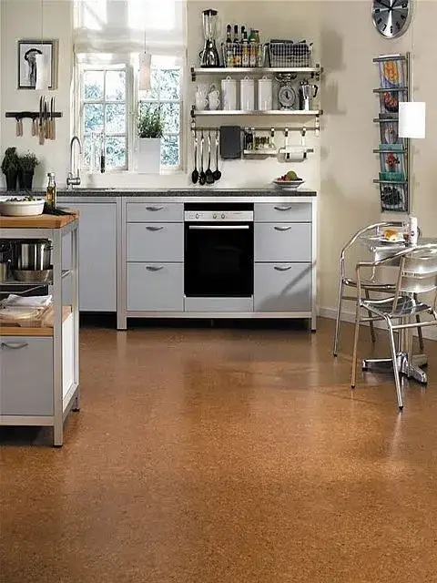 Rewolucyjne alternatywy podłogowe. Czego nie warto wybierać zamiast paneli