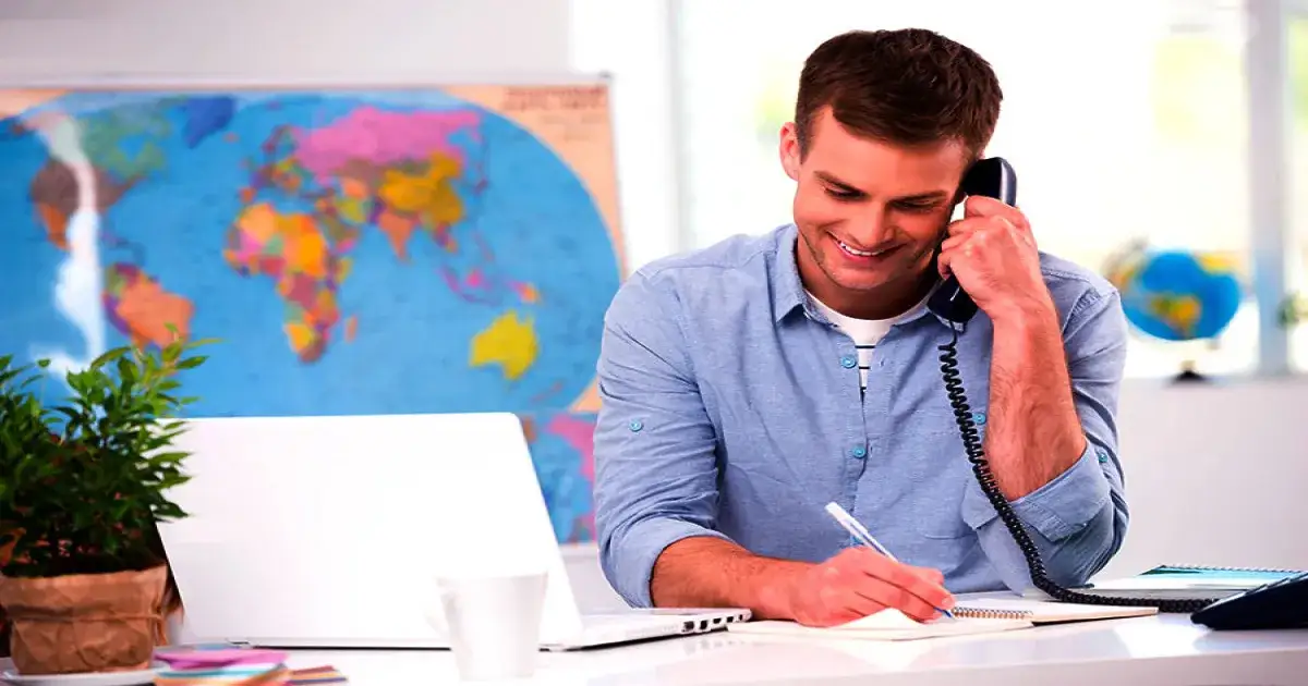 Jak sprawdzić, czy biuro podróży jest zadłużone i uniknąć strat