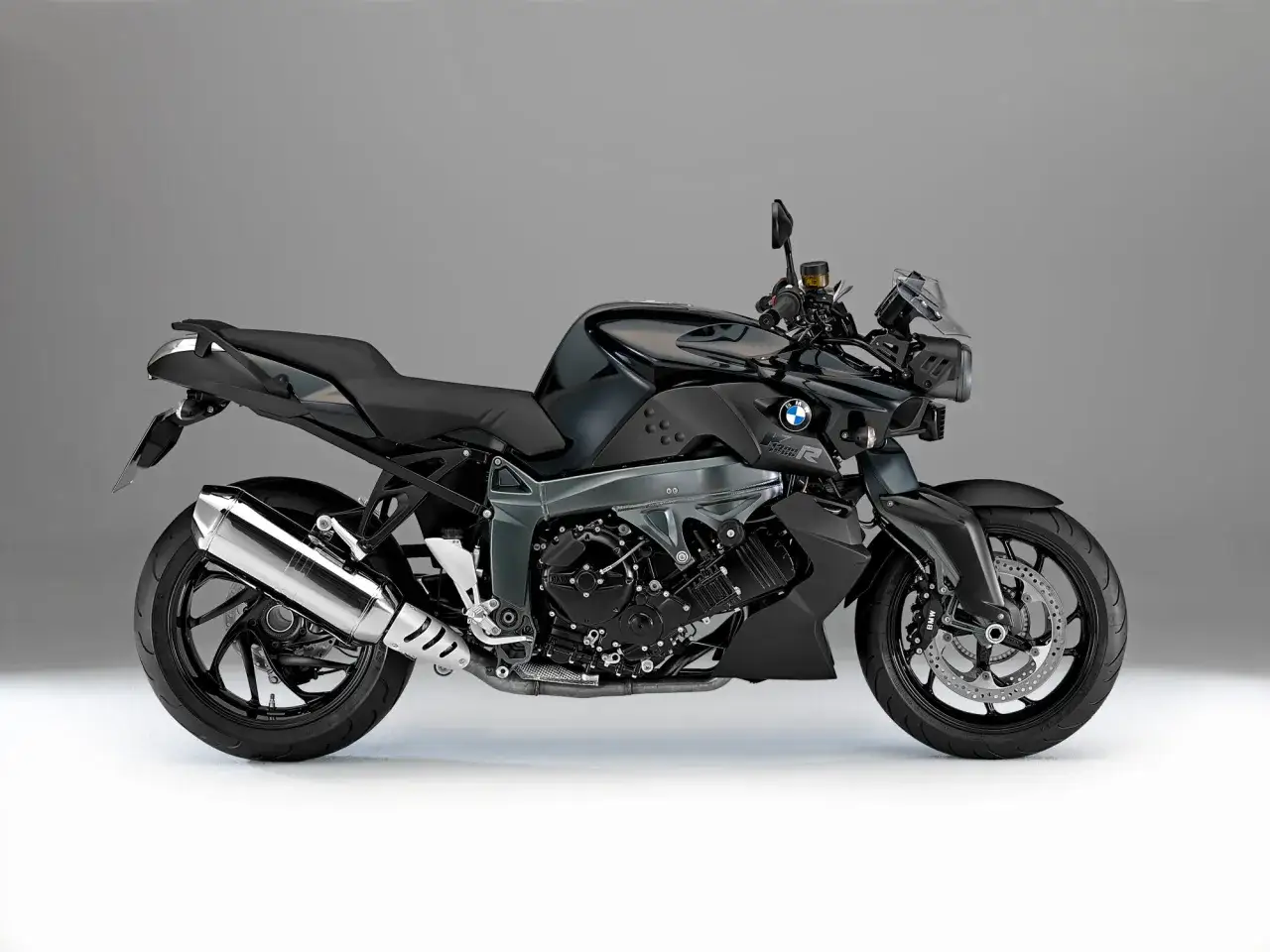 BMW K1300R – poznaj mocne strony i wady tego wyjątkowego motocykla