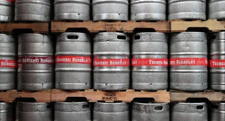 Ile litrów ma beczka piwa? Poznaj różne pojemności i zastosowania