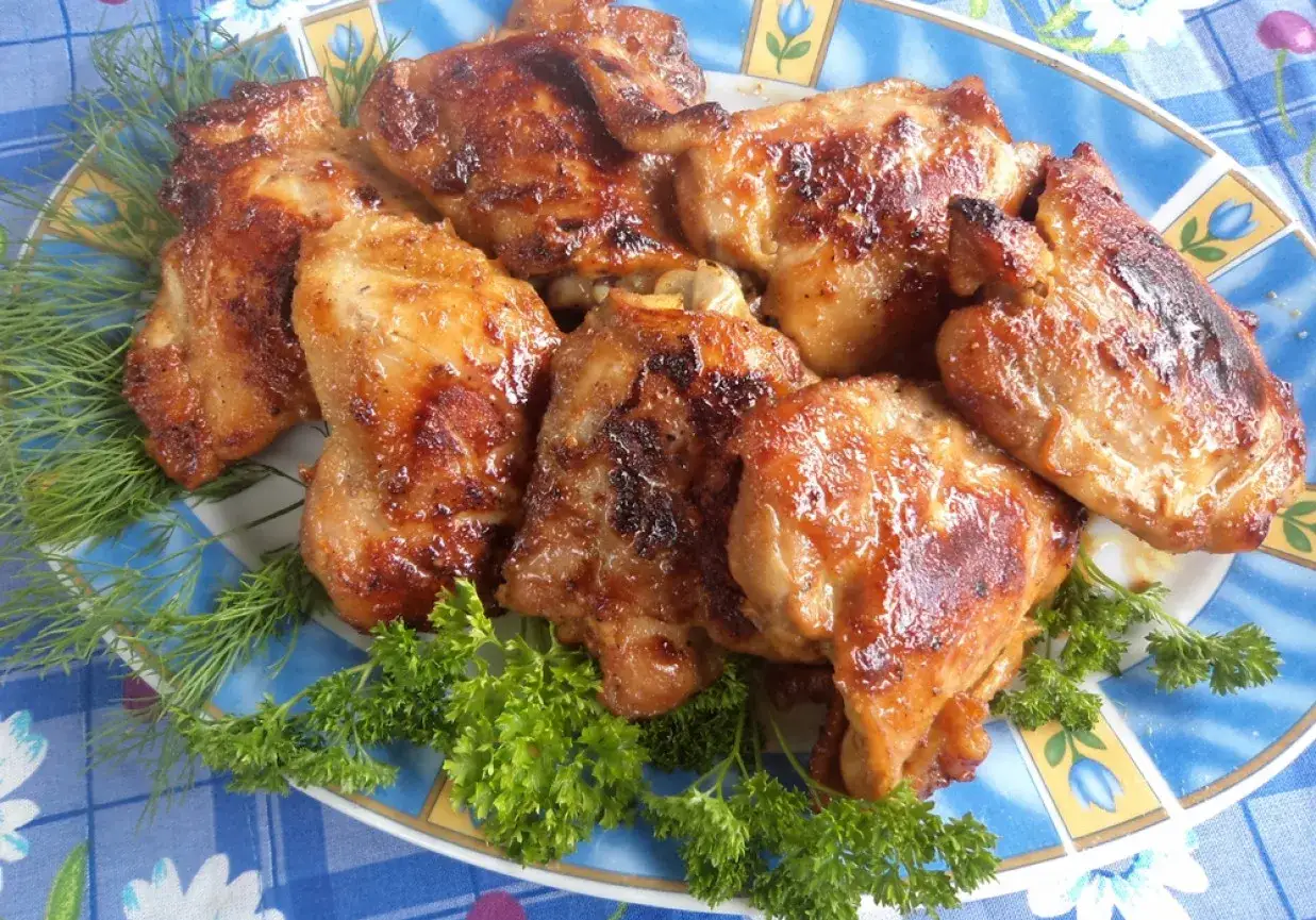 Jak upiec podudzia z kurczaka, by były soczyste i aromatyczne