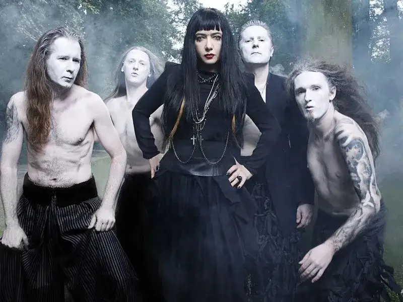 Closterkeller Scarlett: Mroczna Perła Rocka Gotyckiego lat 90.