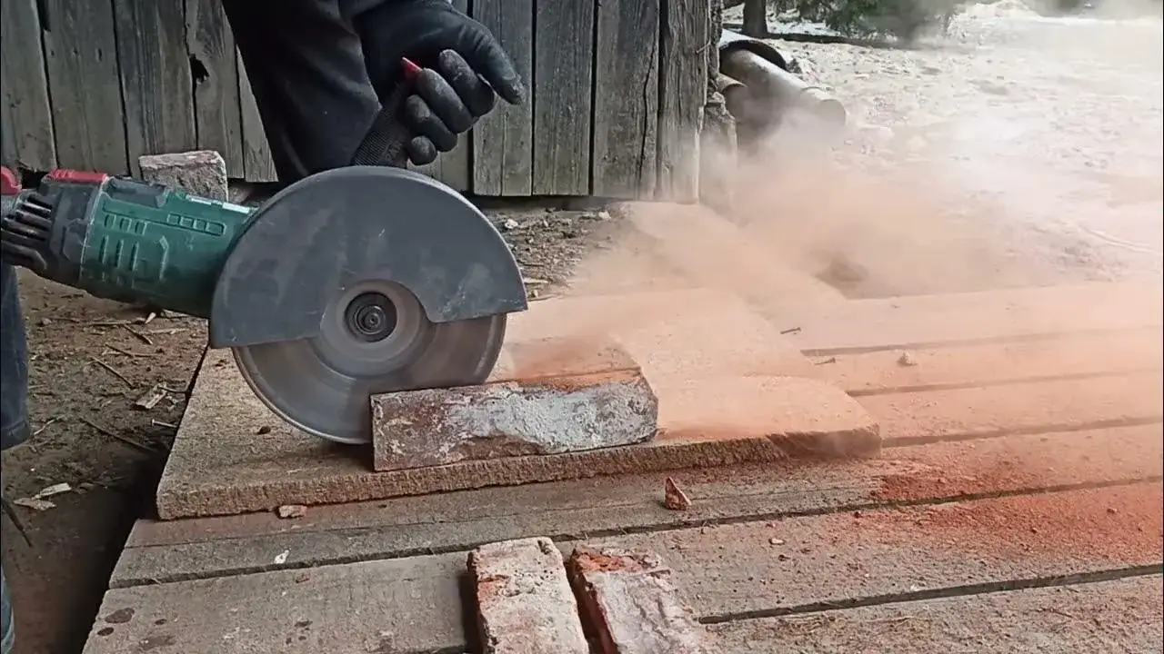 Jak skutecznie ciąć cegłę? Najlepsze narzędzia i techniki bez błędów