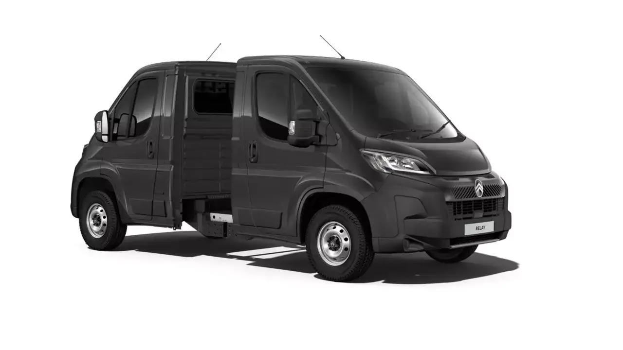 Citroën Jumper Relay: Niezawodny Van dla Wymagających Firm