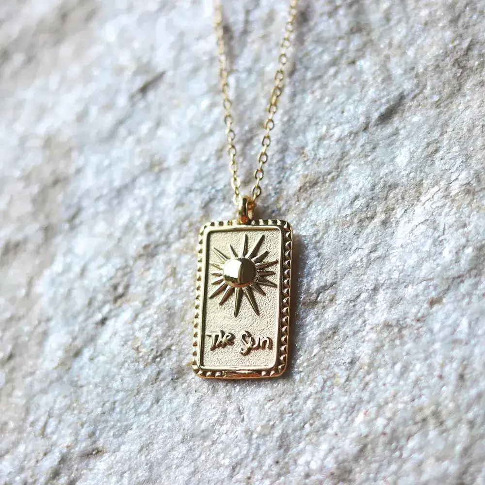 Symbol słońca: znaczenie i interpretacje w różnych kulturach