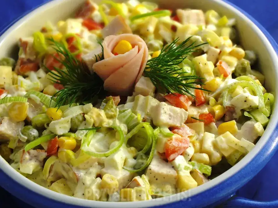 Jak przyrządzić porę do sałatki? Uniknij błędów przy przygotowaniu!