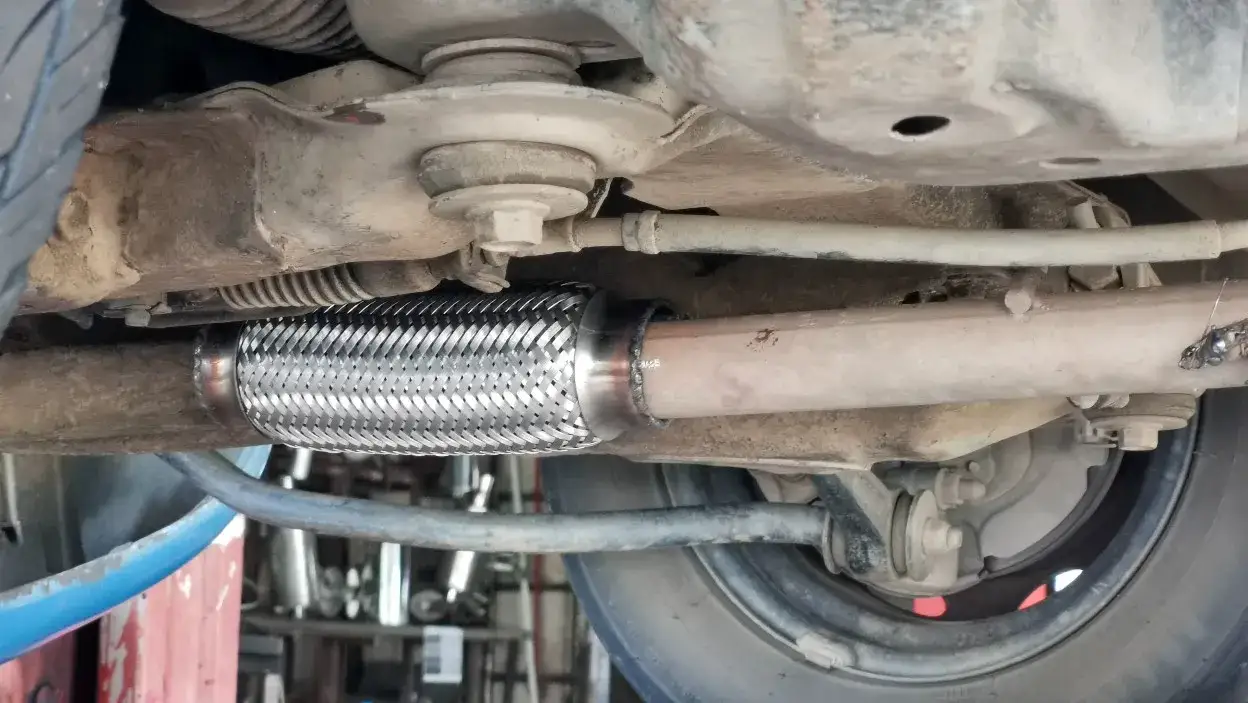 Jak uszczelnić złącze elastyczne wydechu, aby uniknąć wycieków spalin