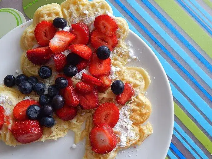 Proste i fit pomysły na drugie śniadanie – zdrowe i szybkie propozycje