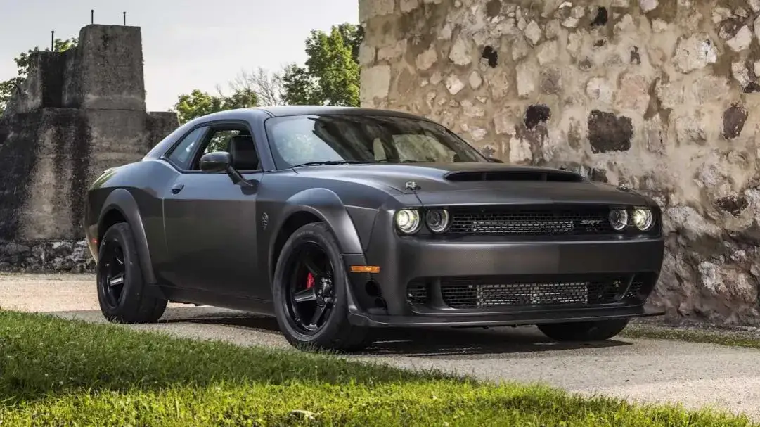 Dodge Challenger: Ile ma koni? Zaskakujące informacje o mocach silników