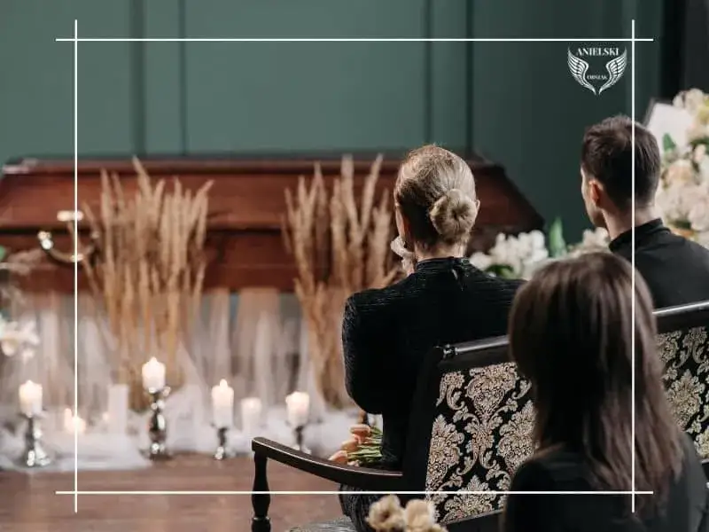 Czego nie mówić na pogrzebie, aby nie urazić bliskich i zyskać szacunek