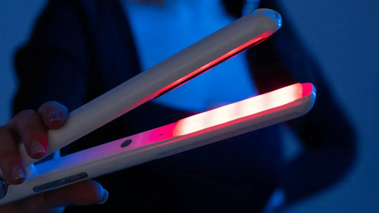 Jaka prostownica nie niszczy włosów? Poznaj bezpieczne modele dla zdrowia włosów