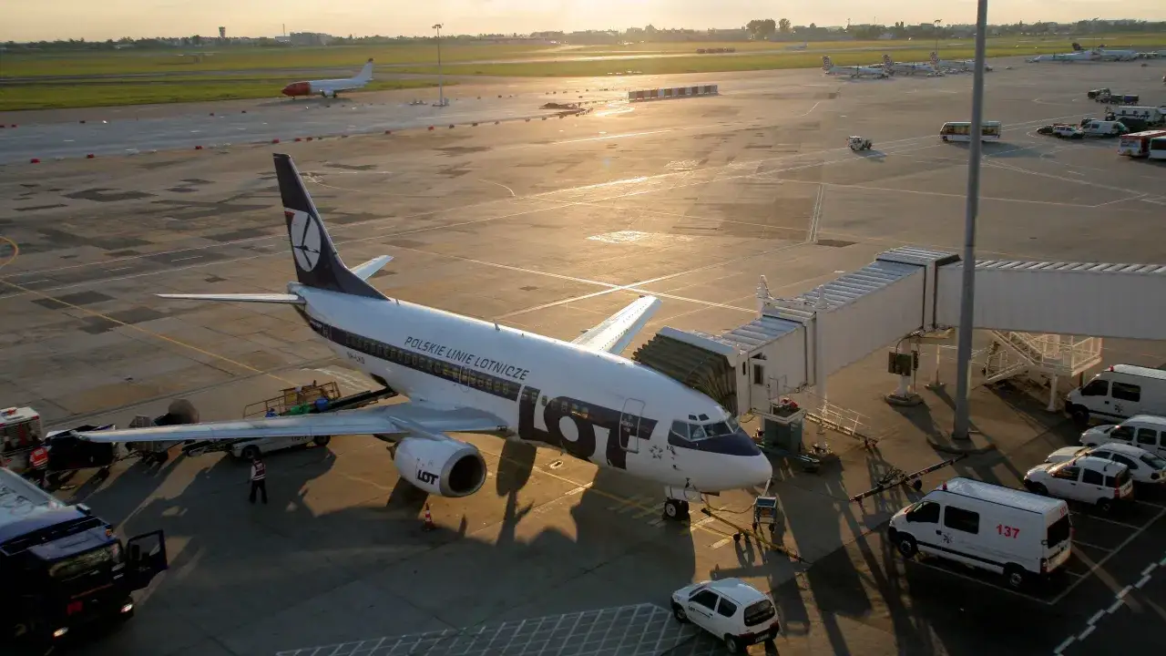 Kiedy straż graniczna może zatrzymać na lotnisku? Uważaj na te sytuacje!