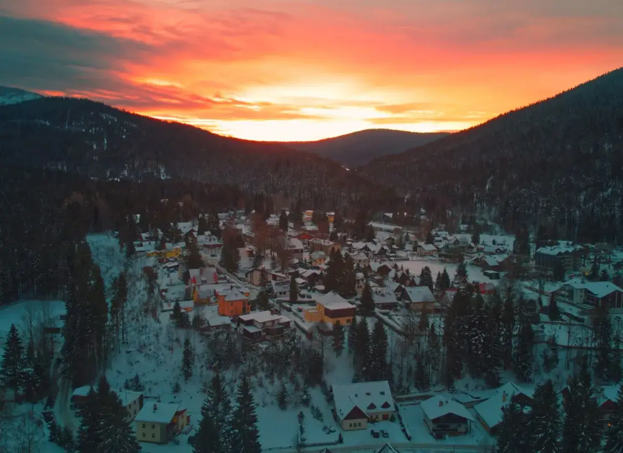 Najlepsze atrakcje w Harrachowie, które musisz zobaczyć latem i zimą