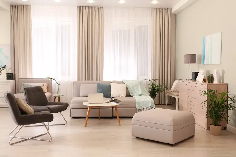 Beżowy kolor ścian z czym łączyć? Najlepsze połączenia do wnętrz