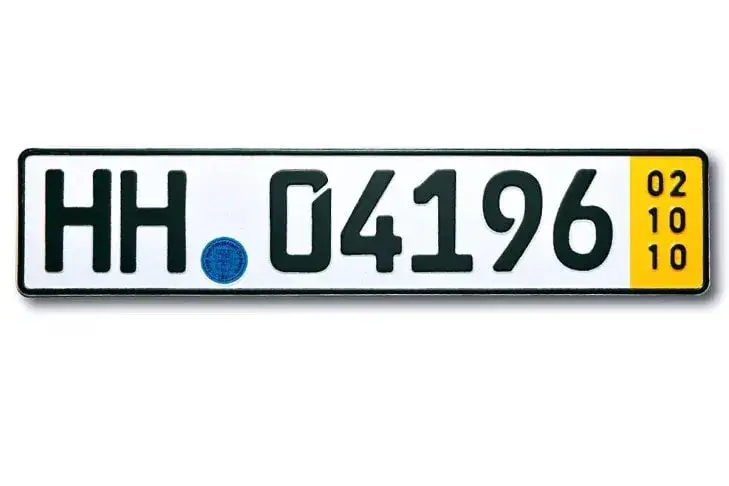 Ile kosztują tablice zjazdowe w Niemczech? Sprawdź ceny i typy