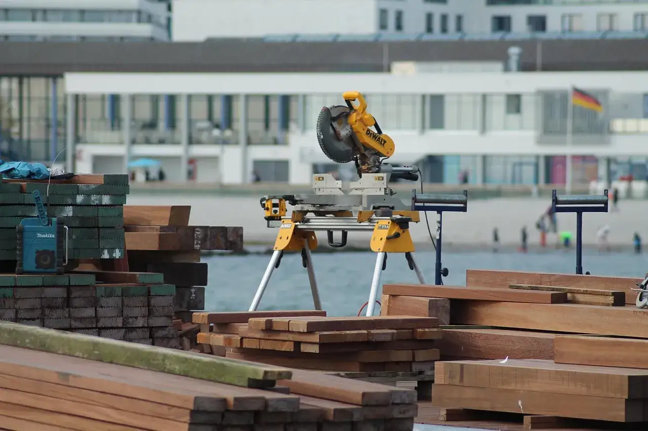 Jak impregnować drewno budowlane krok po kroku?