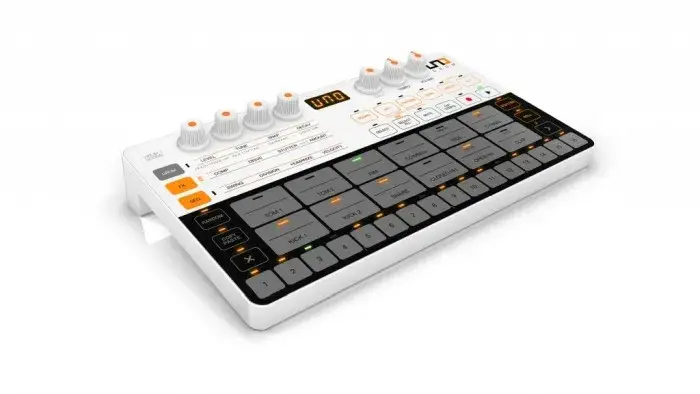 Uno automat - poznaj zasady i możliwości elektronicznej wersji popularnej gry