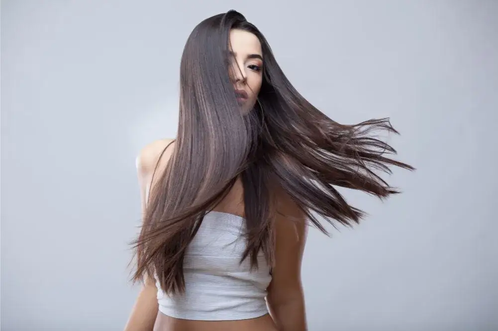 Jak często stosować jedwab do włosów, aby uniknąć zniszczeń?