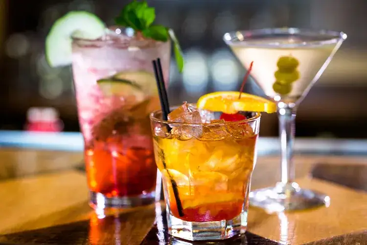 Jak zrobić drinka z wódki - proste przepisy na pyszne koktajle