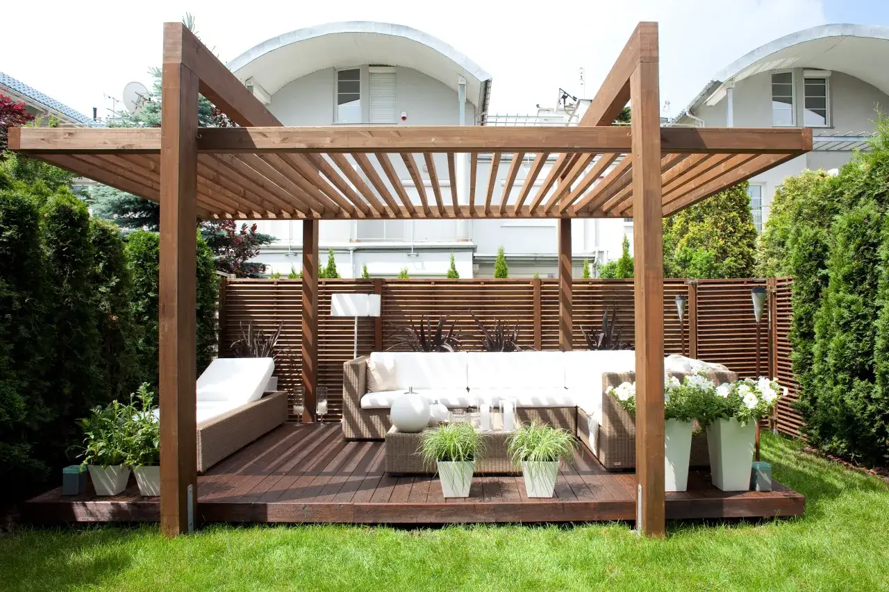 Drewniane zadaszenia tarasowe