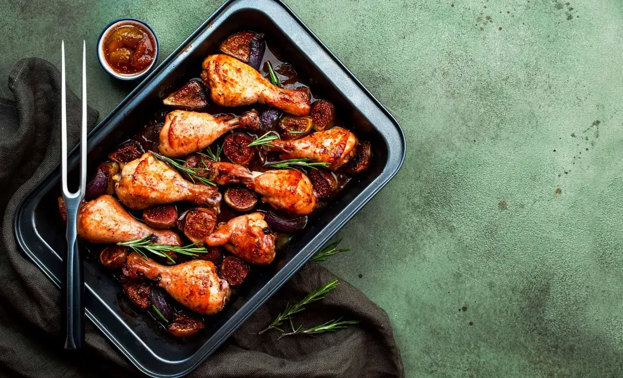 Ile piec udka z kurczaka? Idealny czas i temperatura pieczenia