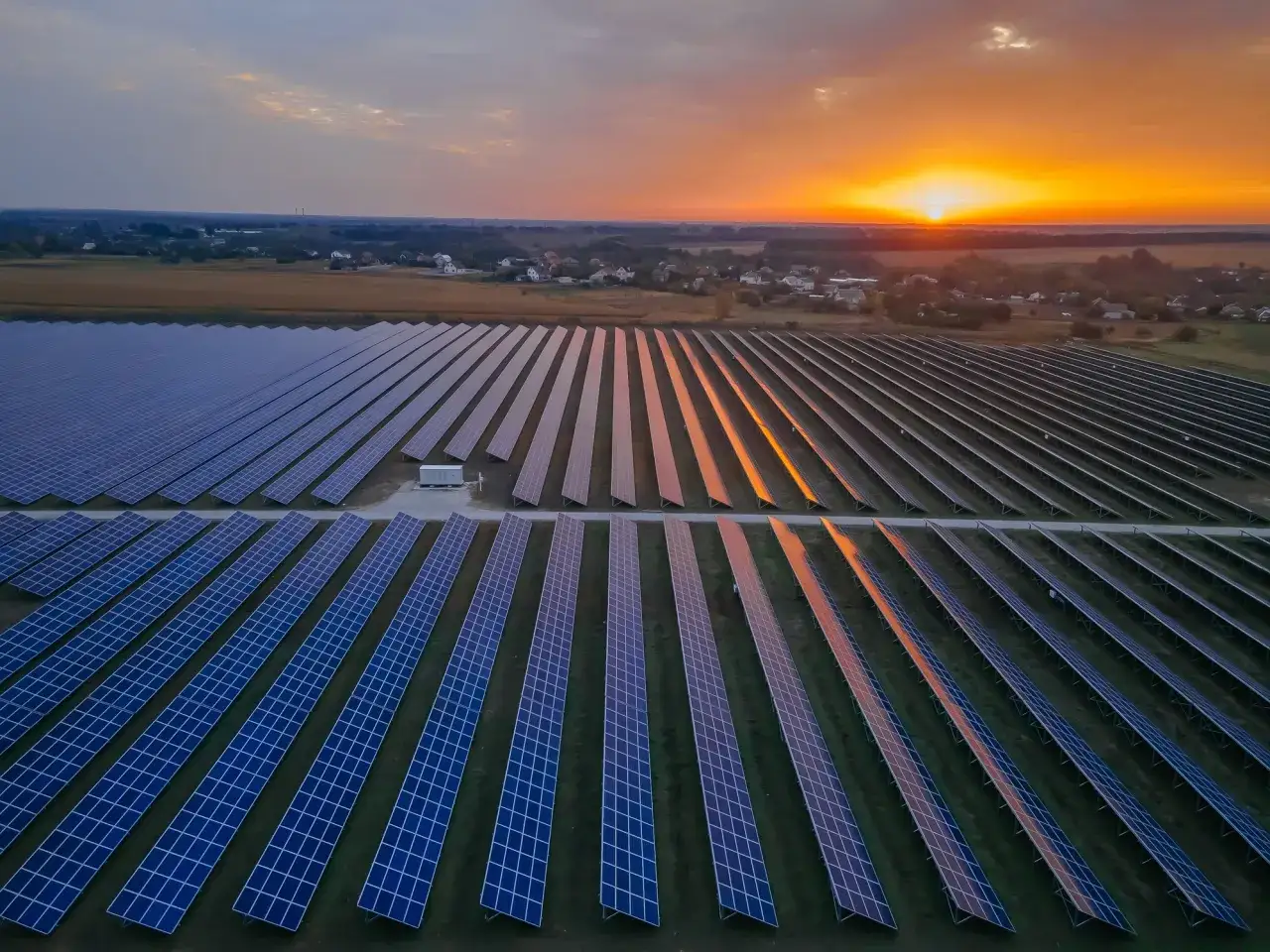 Fotowoltaika na gruncie. Dla kogo? Jakie rozwiązania są dostępne?