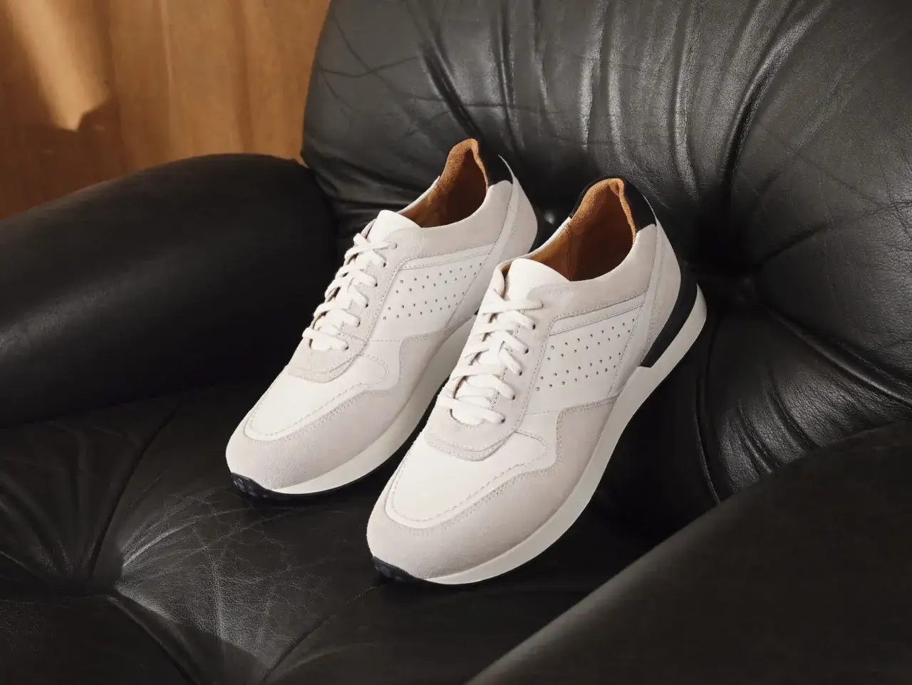 Jak wyczyścić buty ze sznurka, aby wyglądały jak nowe?