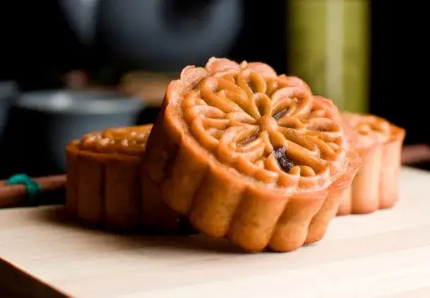 Poznaj tradycyjne ciastka księżycowe: symbole chińskiego święta jesieni