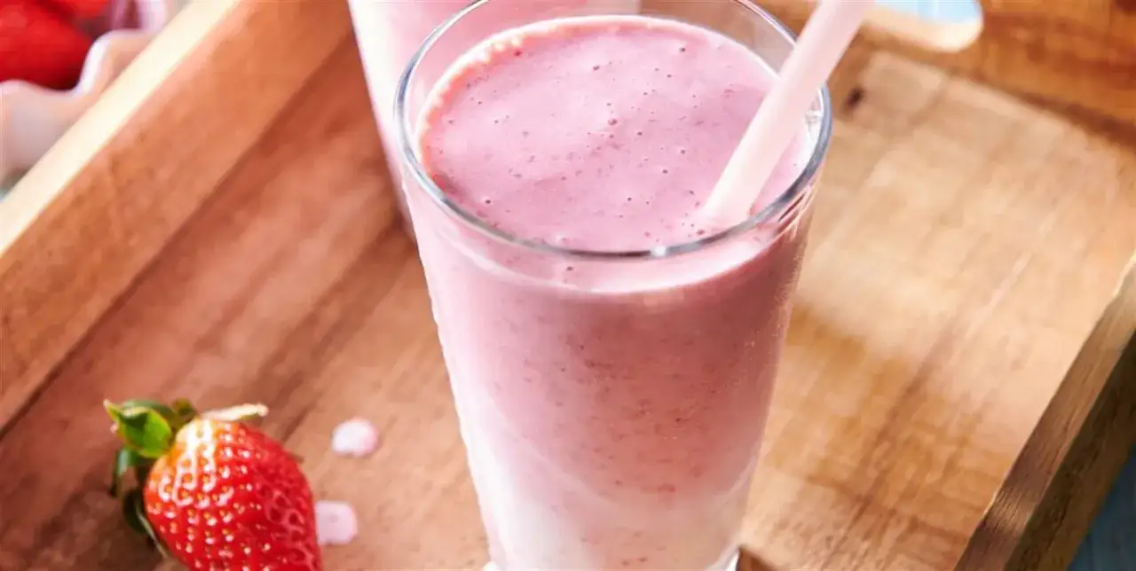 Pyszne koktajle mleczne: proste przepisy na smakowite napoje