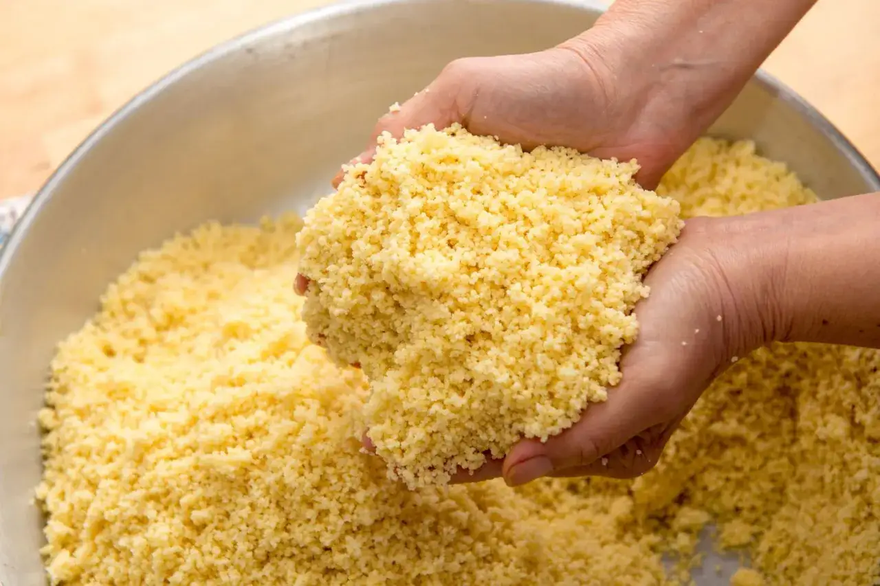 Semoule grillée à la poêle : recette facile et sans grumeaux