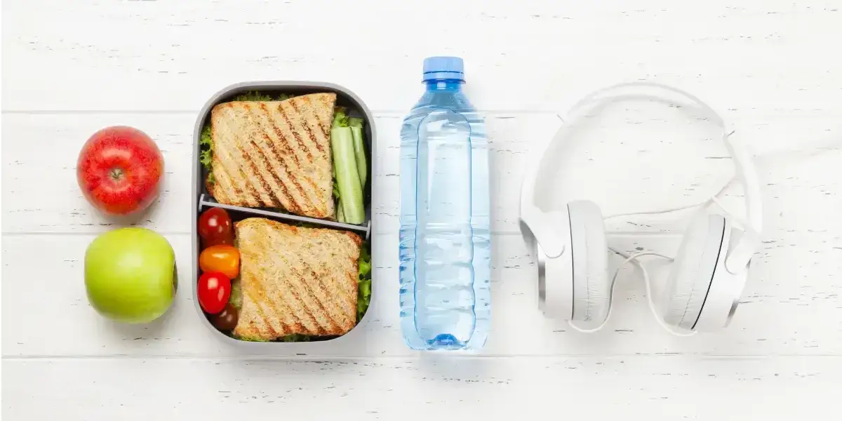 Co zabrać do jedzenia na długą podróż autokarem, aby uniknąć głodu