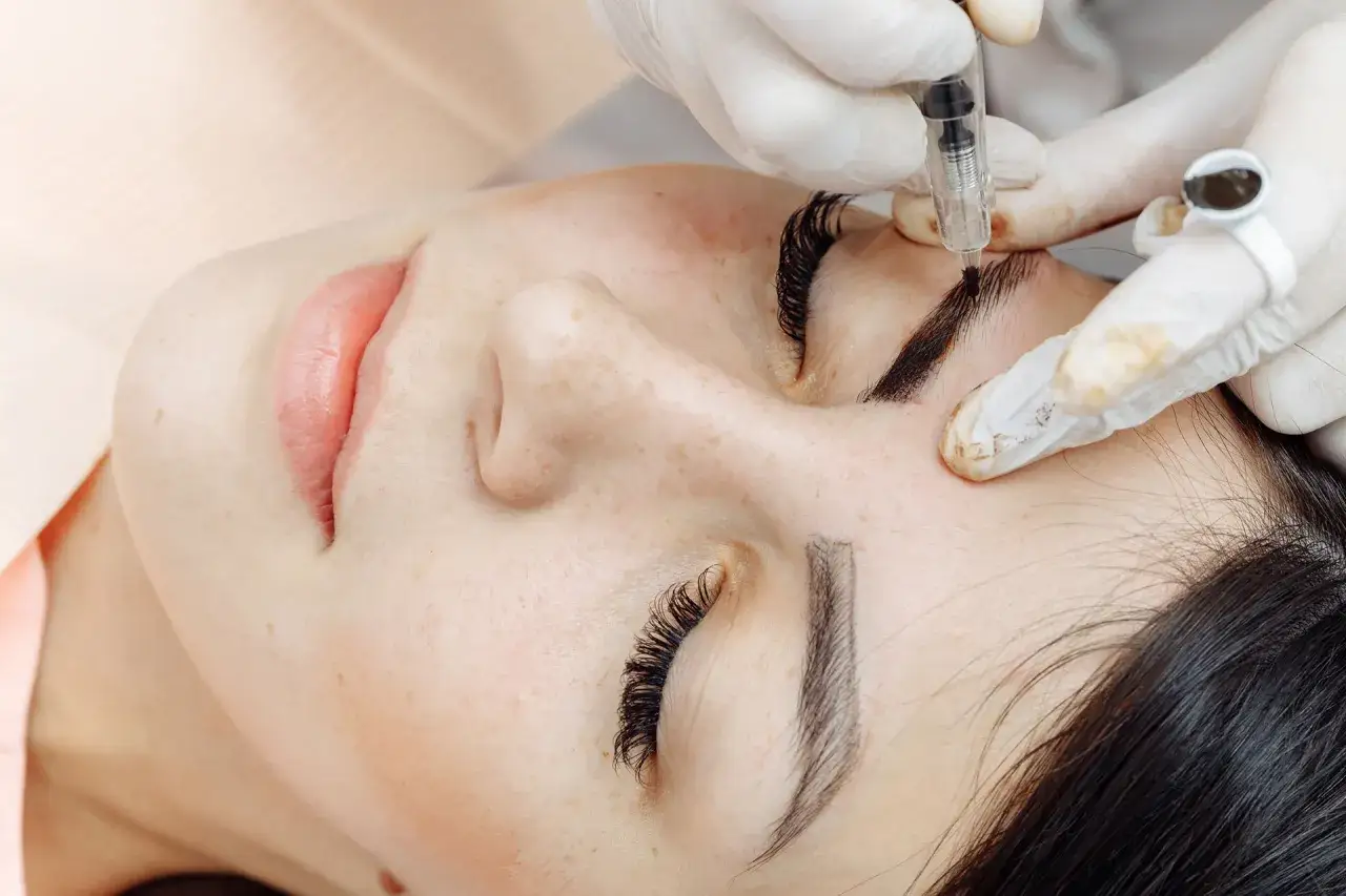 Permanent Make-up Schulung: Ihr Weg zum Erfolg | Kosten & Tipps