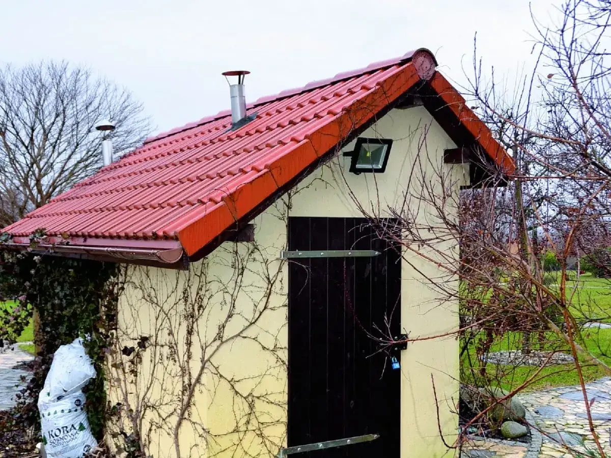 Altana z grillo-wędzarnią: Projekt, koszty, formalności. Zbuduj wymarzoną!