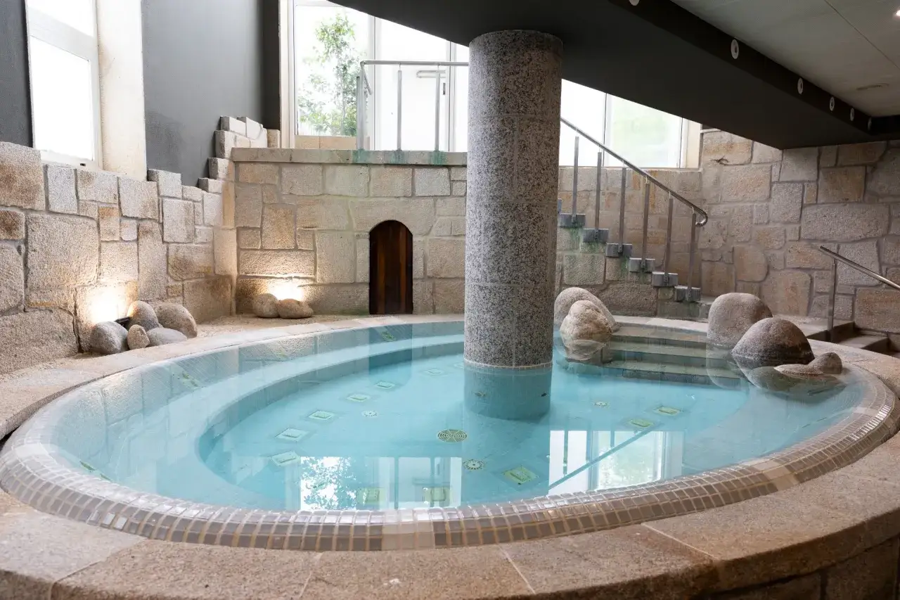 Mondariz +55: Ofertas, IMSERSO y Bienestar Termal a tu Alcance