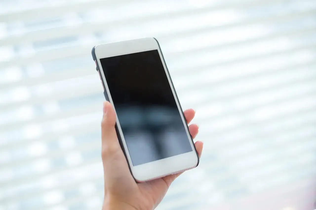 Jak działa telefon komórkowy - tajemnice fizyki i sygnałów radiowych