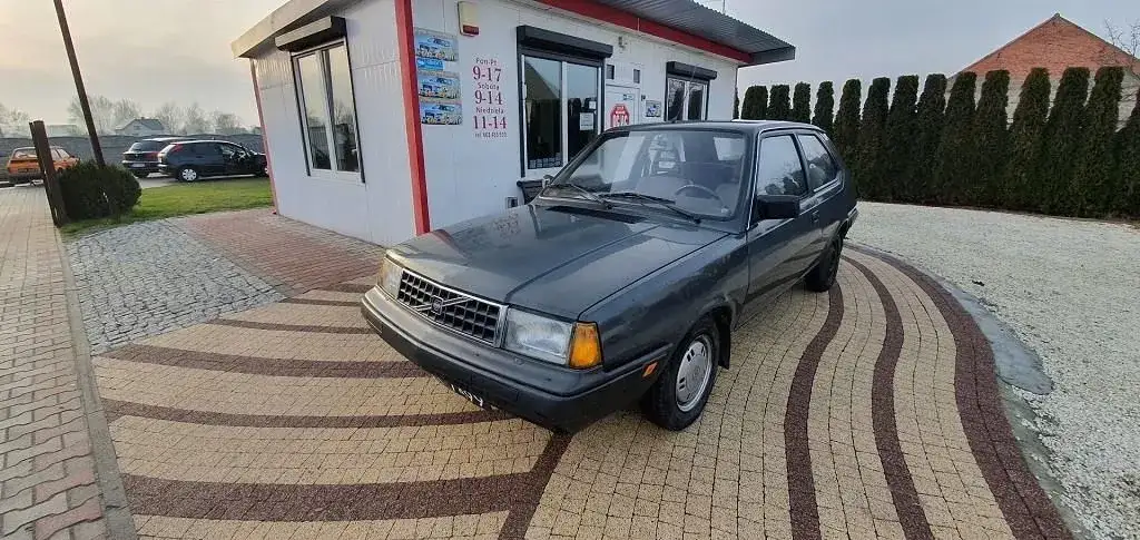 Gdzie kupić części do Volvo 340: kompletny przegląd sklepów w Polsce
