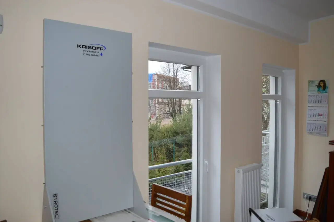 Zalane mieszkanie? Jak osuszyć skutecznie i bez przepłacania!